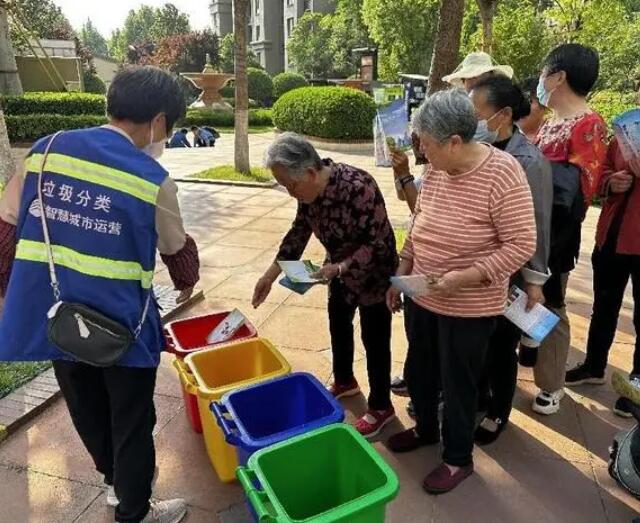 垃圾分类齐参与，美好生活共受益